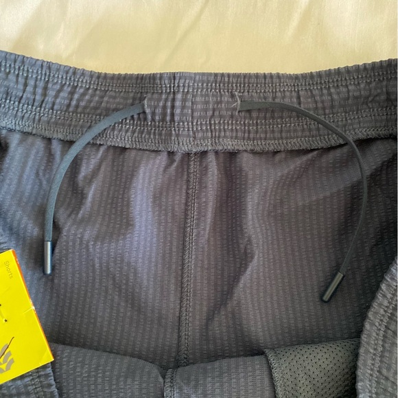 All in motion Blue Men’s Shorts - Picture 4 of 8